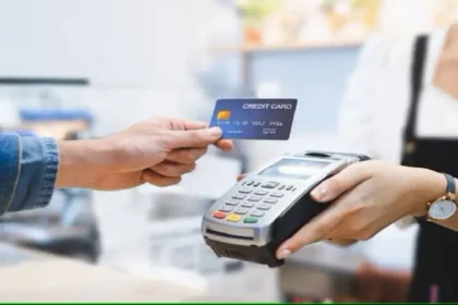 Credit Card Charges बचत और जिम्मेदार क्रेडिट कार्ड उपयोग करें.